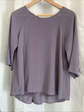 Women's Top in Dusty Lavender